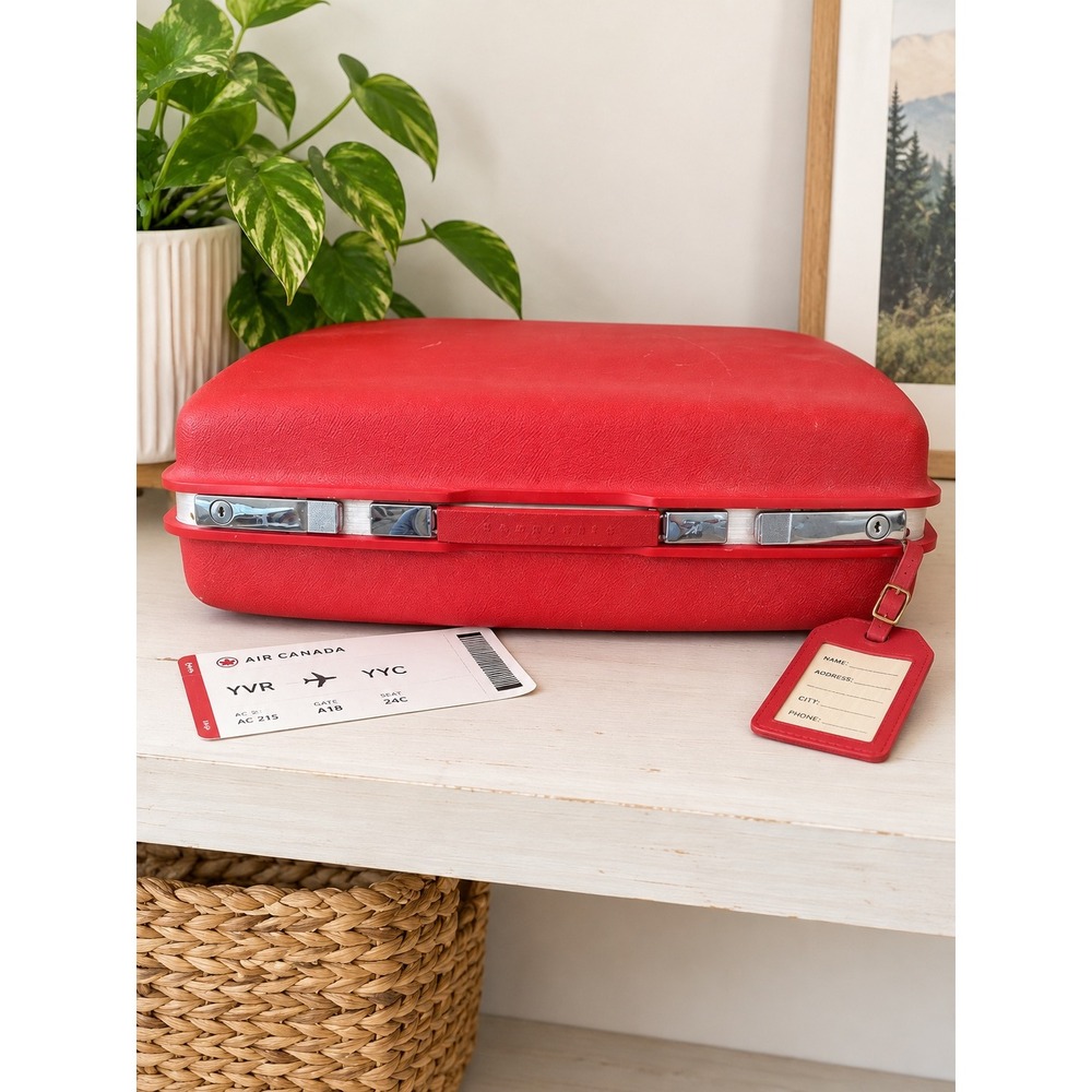 Vintage 1962 Samsonite Silhouette Wild-Strawberry Red Hard Case Luggage 20"